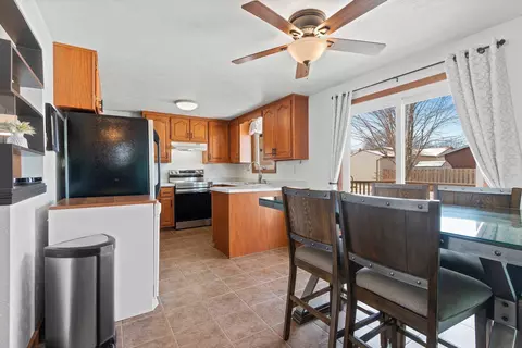 2401 S Horizon Dr, Appleton, WI 54915 photo 10