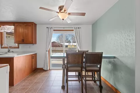 2401 S Horizon Dr, Appleton, WI 54915 photo 9