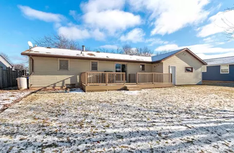 2401 S Horizon Dr, Appleton, WI 54915 photo 5