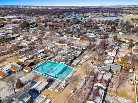 2401 S Horizon Dr, Appleton, WI 54915 photo 3