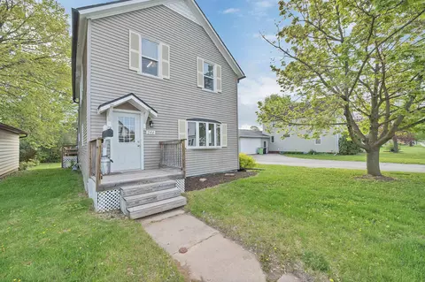 244 N Washington St, Oconto Falls, WI 54154