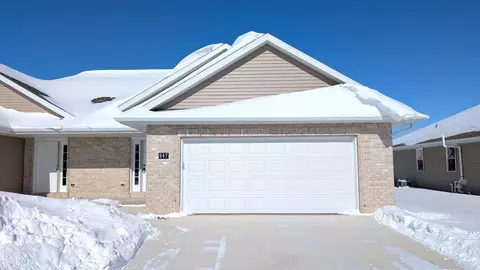 847 Killarny Trl, De Pere, WI 54115