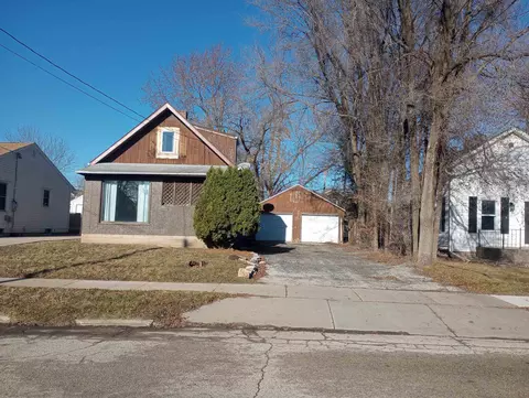 932 W Brewster St, Appleton, WI 54914