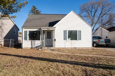 1920 Hamilton St, Oshkosh, WI 54901