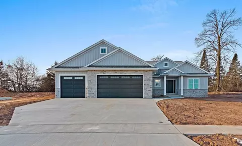 2585 S Stellita Cir, De Pere, WI 54115