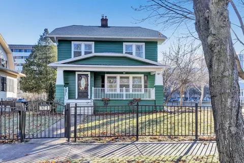 747 S Jackson St, Green Bay, WI 54301