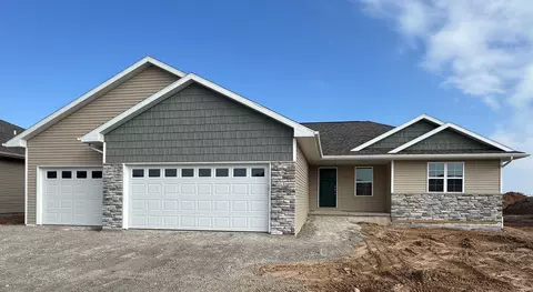 4654 Richard Ln, Green Bay, WI 54313