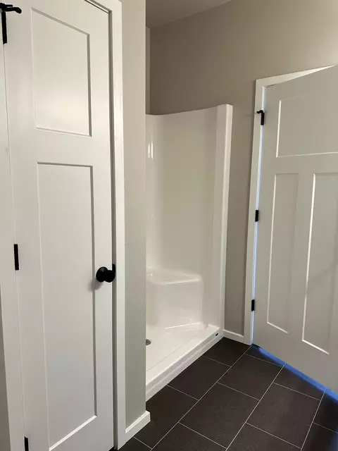 Bath - n9336 Gemstone Court, Appleton, WI 54915 photo 2 of 2