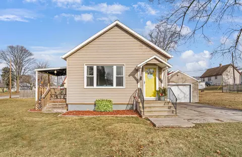 1571 Charles St, Green Bay, WI 54302