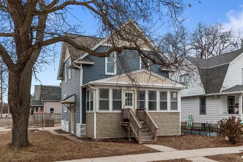402 E Lincoln Ave, Oshkosh, WI 54901