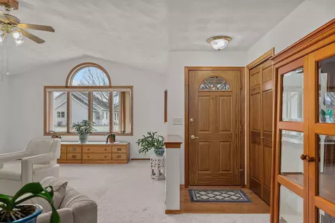 Entry Way - 4417 N Clayhill Dr, Appleton, WI 54913 photo 1 of 1
