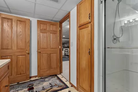 Bath - 4417 N Clayhill Dr, Appleton, WI 54913 photo 7 of 7