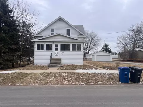1422 Punhoqua St, Oshkosh, WI 54902