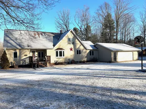 506 N Mill St, Suring, WI 54174