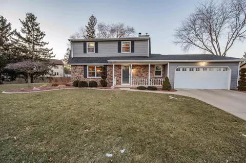 721 Eau Claire Pl, De Pere, WI 54115