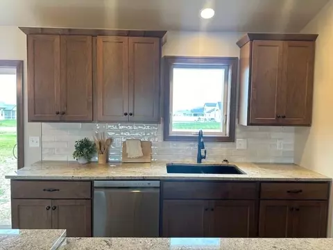 Kitchen - w5552 Tonys Way, Appleton, WI 54915 photo 3 of 3