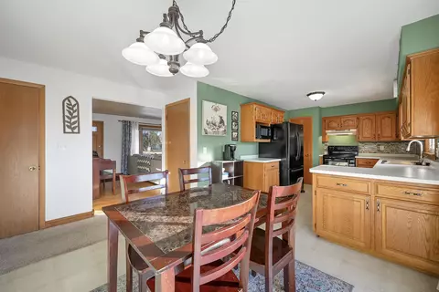 Dining - 1531 E Pershing St, Appleton, WI 54911 photo 2 of 3