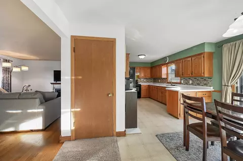 Entry Way - 1531 E Pershing St, Appleton, WI 54911 photo 1 of 1