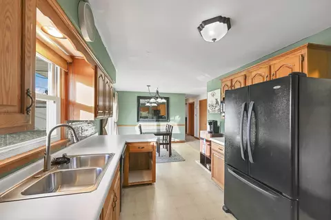 Kitchen - 1531 E Pershing St, Appleton, WI 54911 photo 5 of 5