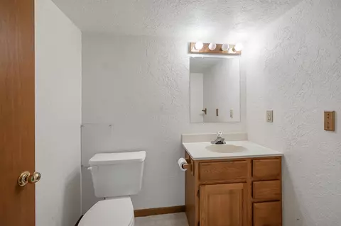 Bath - 1531 E Pershing St, Appleton, WI 54911 photo 3 of 3