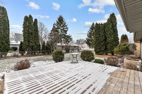 2405 W Roselawn Dr, Appleton, WI 54914 photo 9
