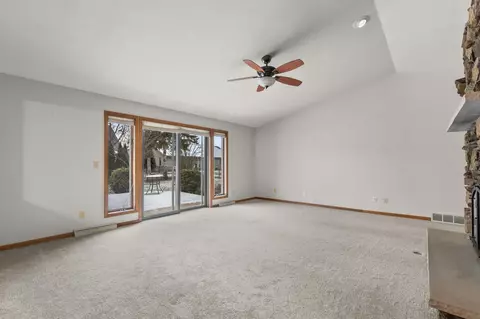 2405 W Roselawn Dr, Appleton, WI 54914 photo 15