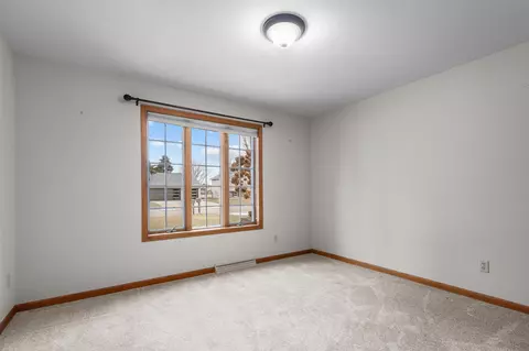 2405 W Roselawn Dr, Appleton, WI 54914 photo 34