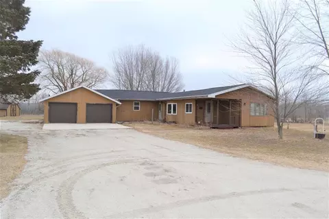 12727 Kocian Rd, Greenleaf, WI 54126