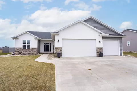 1931 White Dove Ln, Kaukauna, WI 54130