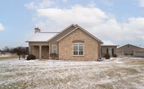 2102 E Milestone Dr, Appleton, WI 54913