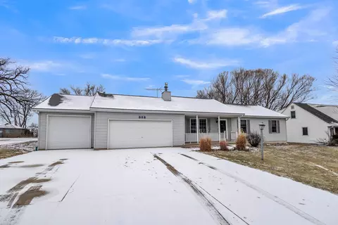 838 County Rd V, Fond Du Lac, WI 54935