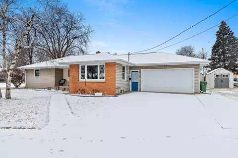 1511 W 3rd St, Kimberly, WI 54136
