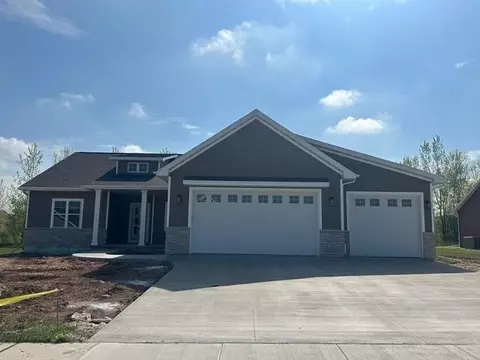 n1732 Waterlefe Drive, Greenville, WI 54942