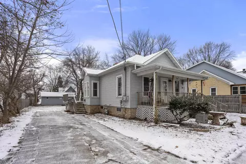 531 1st St, Menasha, WI 54952