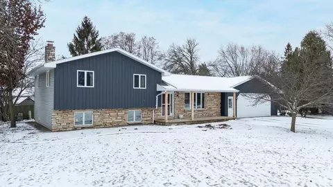 5 Oriole Ct, Appleton, WI 54915