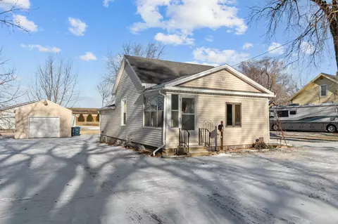 712 W 4th Ave, Oshkosh, WI 54902