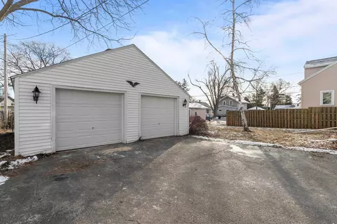 Exterior - 1506 N Oneida St, Appleton, WI 54911 photo 4 of 4