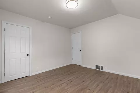 Bedroom - 1506 N Oneida St, Appleton, WI 54911 photo 4 of 4