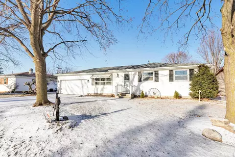2506 Park Front Way, Green Bay, WI 54301