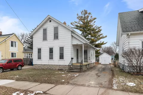 1636 Minnesota St, Oshkosh, WI 54901
