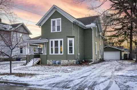 663 Boyd St, Oshkosh, WI 54901