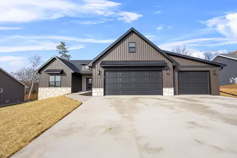 3706 Rustic Hts, Green Bay, WI 54313