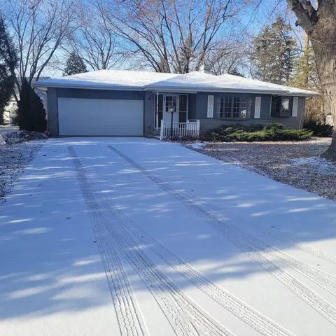 2847 Stoney Beach Ln, Oshkosh, WI 54902