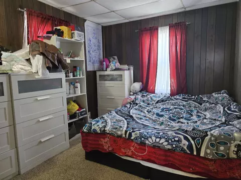 Bedroom - 1042 W Kamps Ave, Appleton, WI 54914 photo 2 of 3