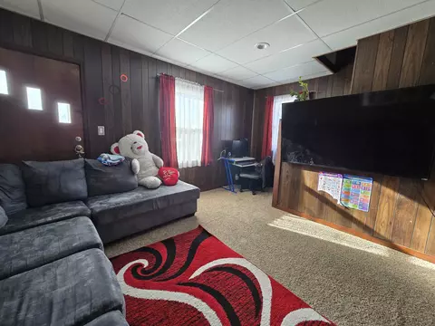Living - 1042 W Kamps Ave, Appleton, WI 54914 photo 2 of 2