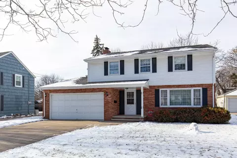 Exterior - 1701 S Douglas St, Appleton, WI 54914 photo 2 of 7