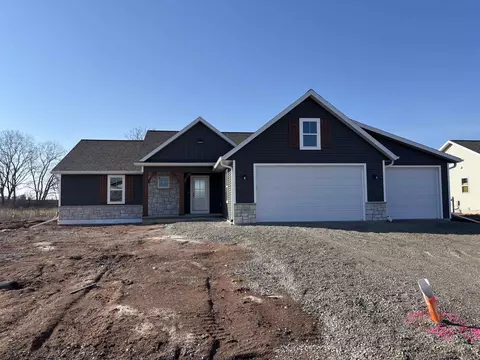 1763 Legacy Ln, Neenah, WI 54956