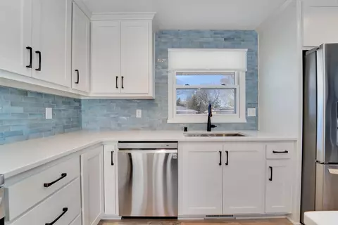 2950 N Morrison St, Appleton, WI 54911 photo 12