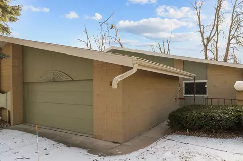 1240 W Nicolet Cir, Appleton, WI 54914