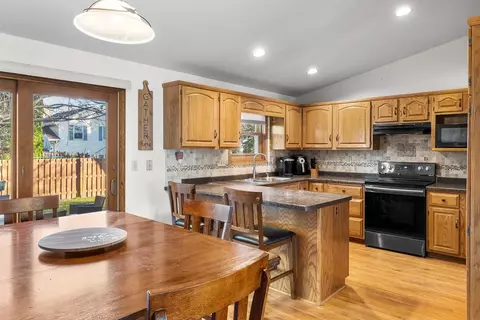 3308 S Kernan Ave, Appleton, WI 54915 photo 12
